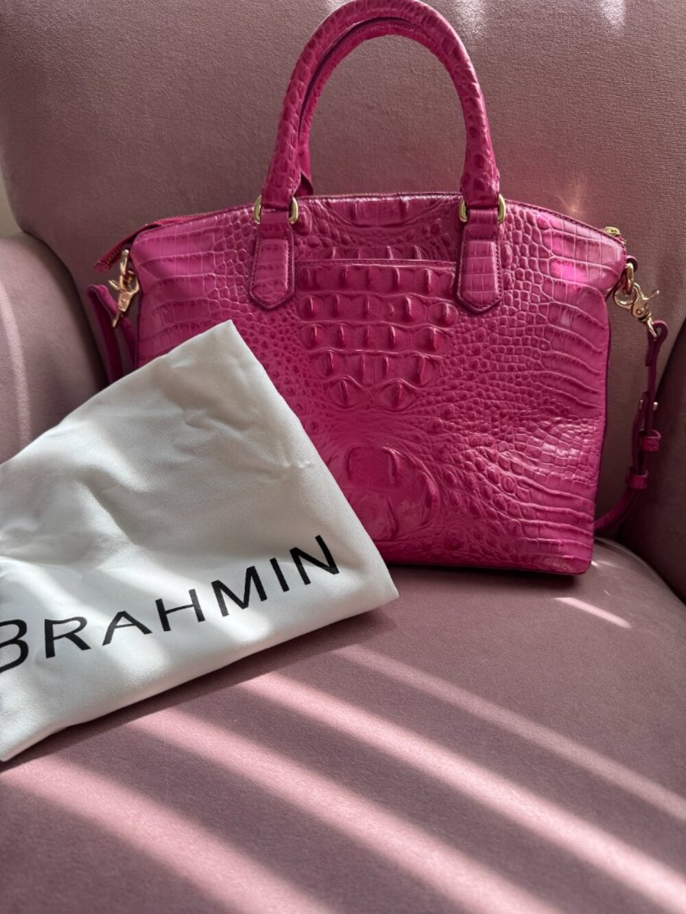 Pink Brahmin Bag with dustcover- like new - Picture 3 of 8
